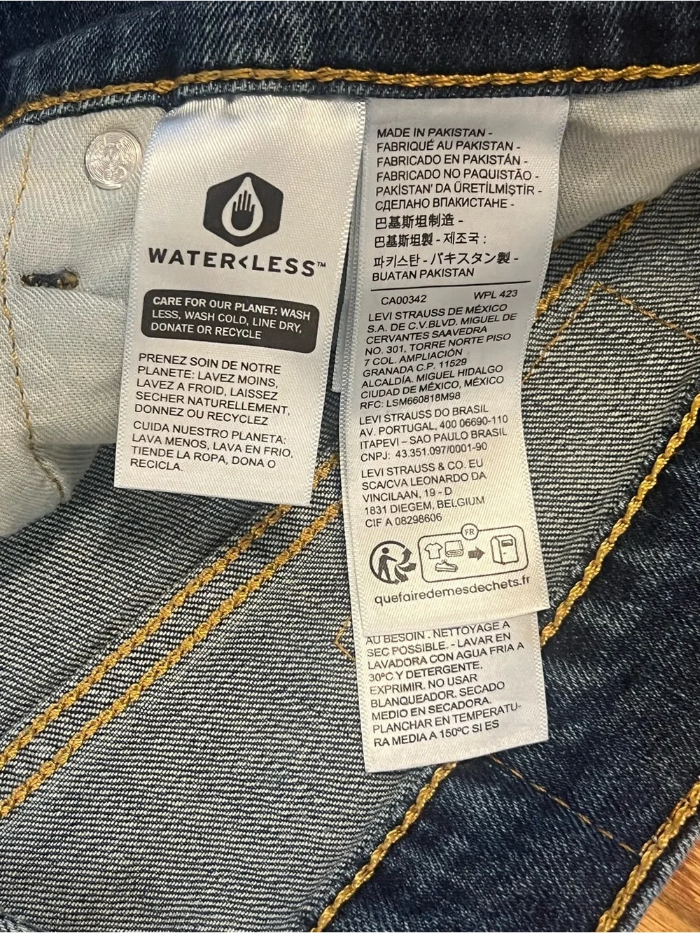 Levis refresh your